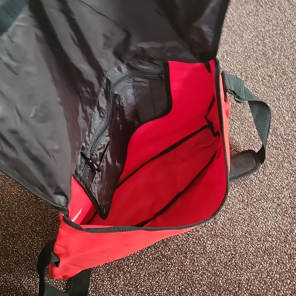 Wilson Messenger Bag - Picture 7 of 9